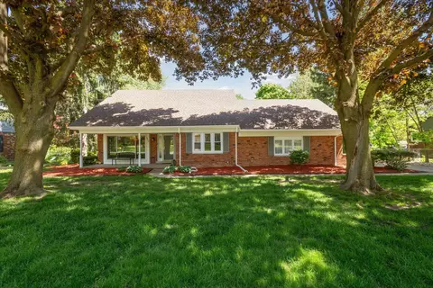 23606 Whittaker Dr, Farmington, MI 48335