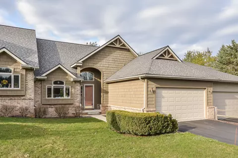 938 Mildred J Crt Ct, Brighton, MI 48116