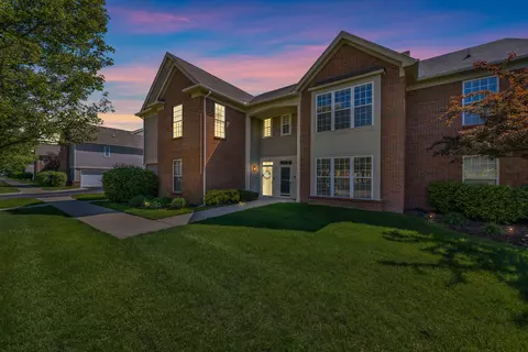 51856 Adler Park Dr E, Chesterfield, MI 48051