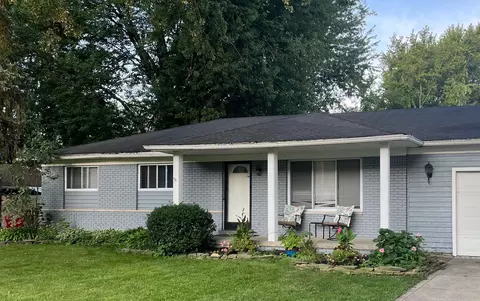 38935 Hazel St, Harrison, MI 48045