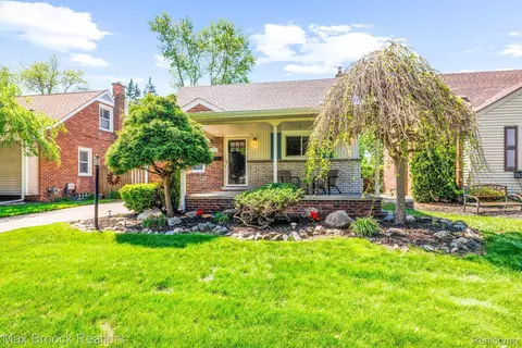 3031 N Blair Ave, Royal Oak, MI 48073