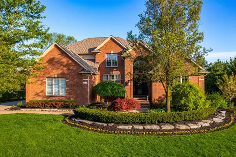 48415 Binghampton Dr, Northville, MI 48168