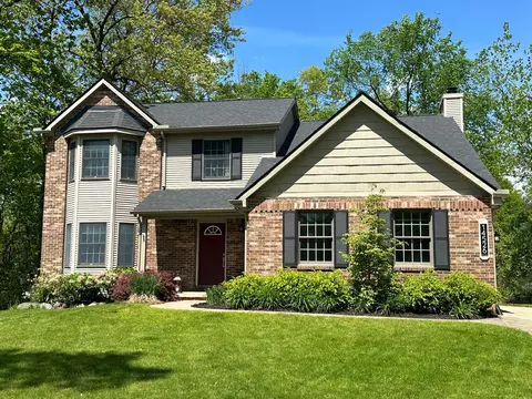 14526 Blue Heron Dr, Fenton, MI 48430