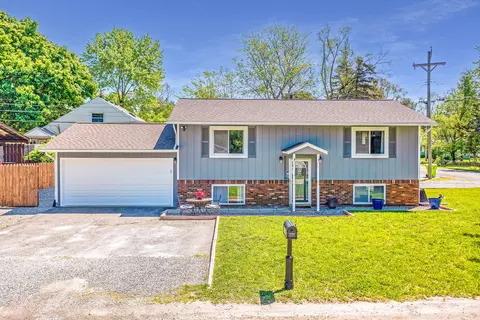 9110 Butternut Rd, Northfield, MI 48189