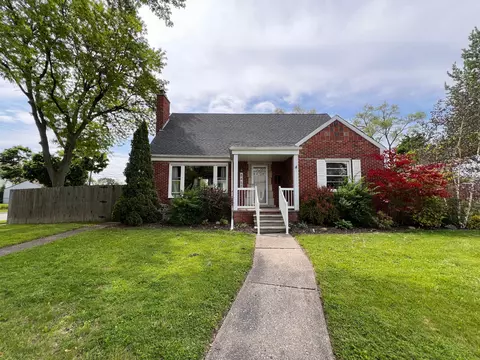8488 Harding, Center Line, MI 48015