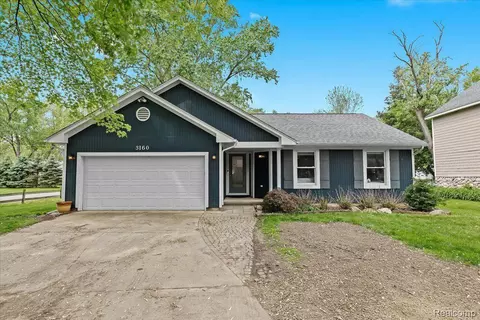3160 Mandrake St, Commerce, MI 48382