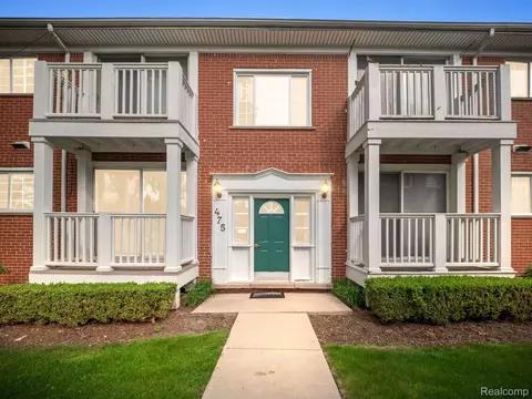 475 N Eton St #C5, Birmingham, MI 48009