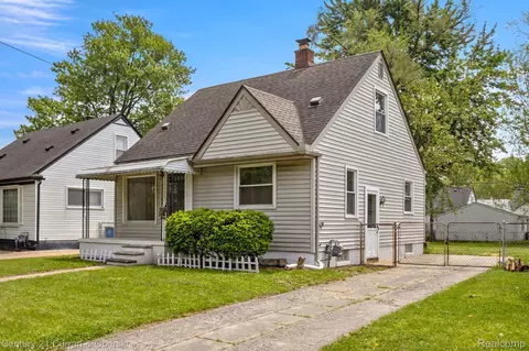 25073 Dartmouth St, Dearborn Heights, MI 48125