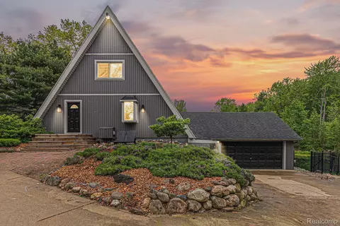 2126 Norton Rd, Marion, MI 48843