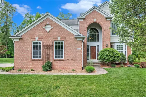 9164 Parkside Dr, Grand Blanc, MI 48439