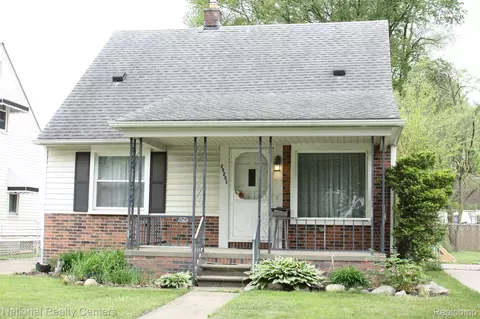 25251 Colgate St, Dearborn Heights, MI 48125