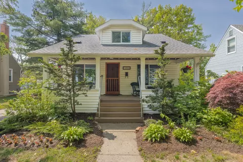1635 W Saratoga St, Ferndale, MI 48220