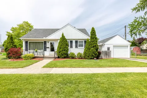 1119 17th St, Port Huron, MI 48060