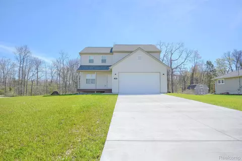 1055 Bald Mountain Rd, Orion, MI 48360