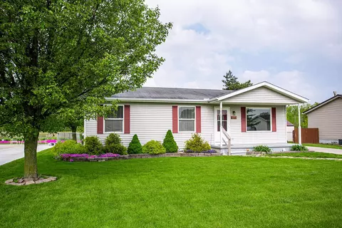 1137 Quain Ln, Port Huron, MI 48060