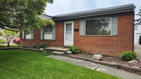 13622 Mulberry St, Southgate, MI 48195