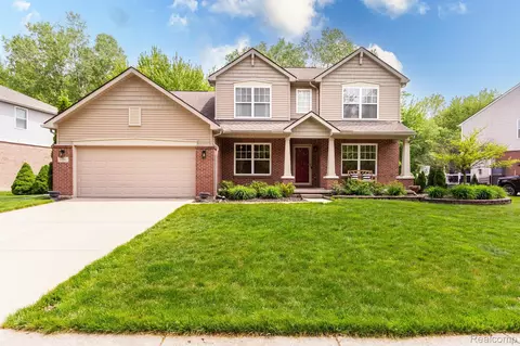 9901 Forestview Ln, Taylor, MI 48180
