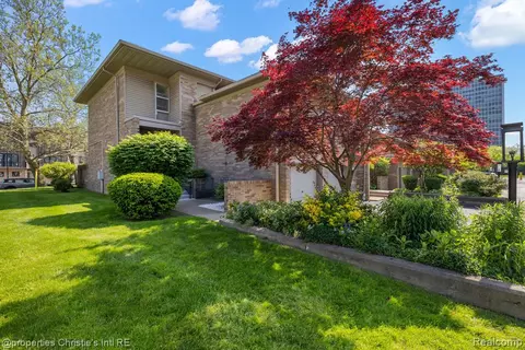 1114 Saint Aubin Pl Pl, Detroit, MI 48207