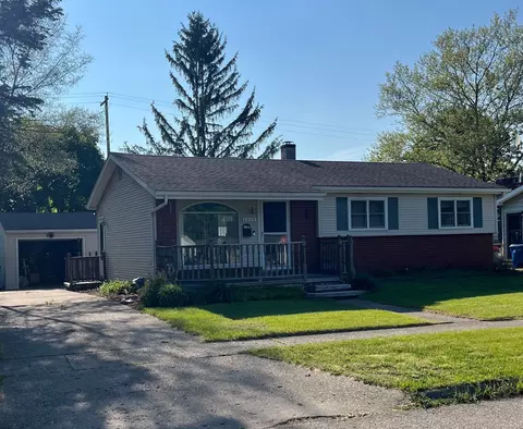 1015 Winifred Dr, Holly, MI 48442