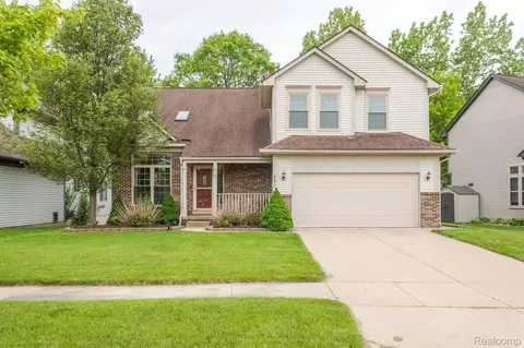 8472 Farm Ln, Ypsilanti, MI 48197