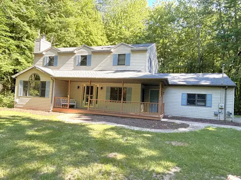 12057 Three Oaks Dr, Saint Charles, MI 48655