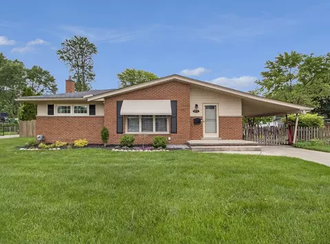 9218 Melrose St, Livonia, MI 48150