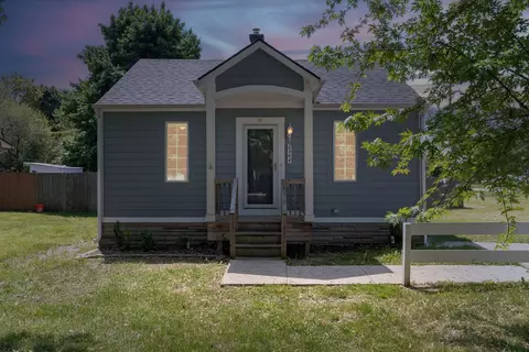 2344 Dawes Ave, Shelby Township, MI 48317
