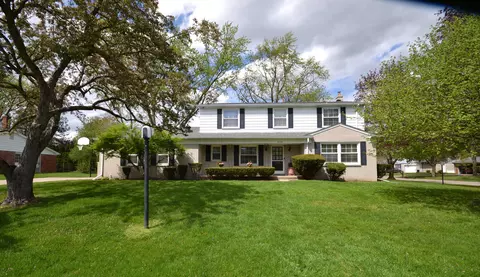 32908 Hargrove Crt Ct, Farmington Hills, MI 48334