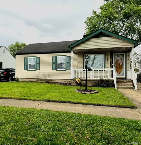 12797 Helen St, Southgate, MI 48195