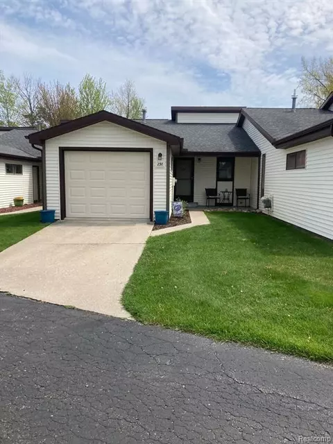 238 Water Ave, Oscoda, MI 48750