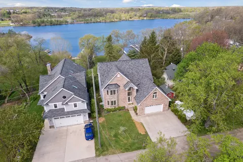 2835 Lakeway, Highland, MI 48356