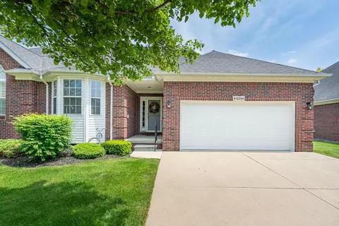44246 Constellation Dr, Sterling Heights, MI 48314