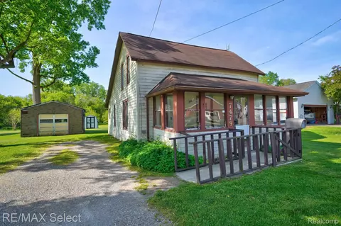 7479 Wade St, Swartz Creek, MI 48473