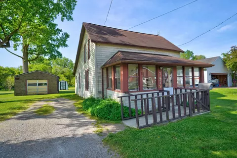 7479 Wade St, Swartz Creek, MI 48473