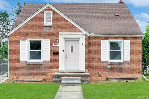 3175 Linden St, Dearborn, MI 48124