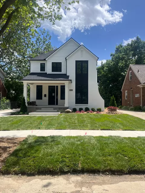 2078 Manchester Rd, Birmingham, MI 48009