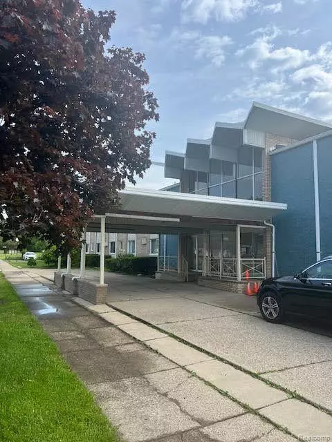 7350 N Inkster Rd #19, Dearborn Heights, MI 48127