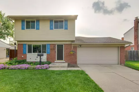 39185 Millington Dr, Sterling Heights, MI 48313