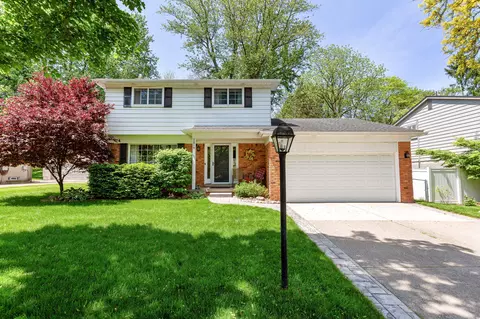 1019 Jeffrey Dr, Northville, MI 48167