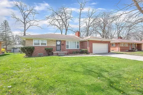 18727 Nadol Dr, Southfield, MI 48075