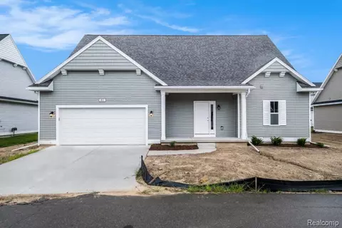 403 Dorchester Dr, Howell, MI 48855