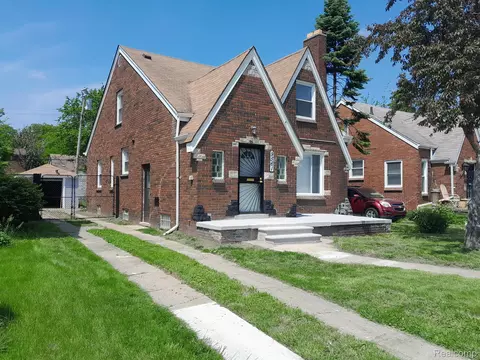 9561 Robson St, Detroit, MI 48227