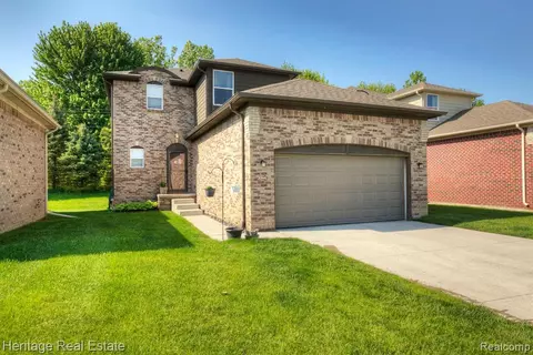 32848 Birchwood Dr, Chesterfield, MI 48047