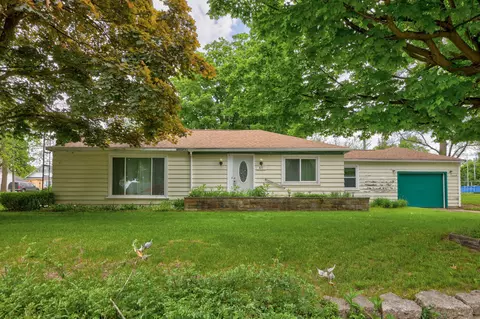 810 Saginaw St, Vassar, MI 48768