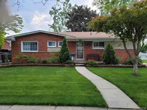 6615 Shadowlawn St, Dearborn Heights, MI 48127