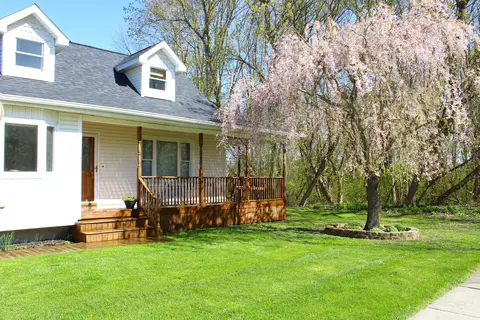745 Locust Dr, Davison, MI 48423