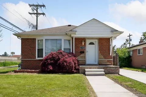 11430 Royal Grand, Redford, MI 48239