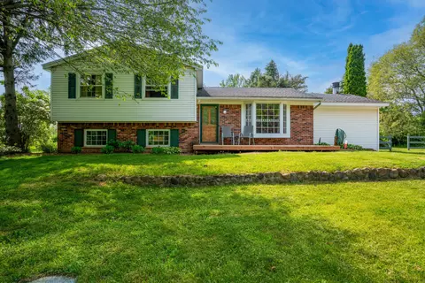 1600 S Tipsico Lake Rd, Milford, MI 48380