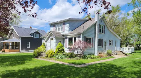 6588 Maple Dr, Independence, MI 48346