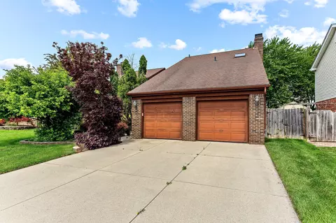15720 Cumberland St, Riverview, MI 48193